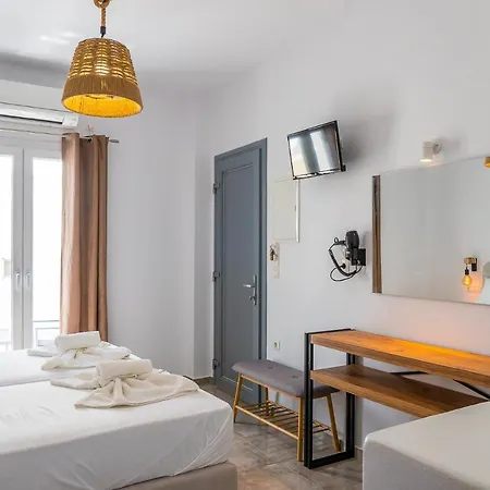 Eleftheria * Αντίπαρος