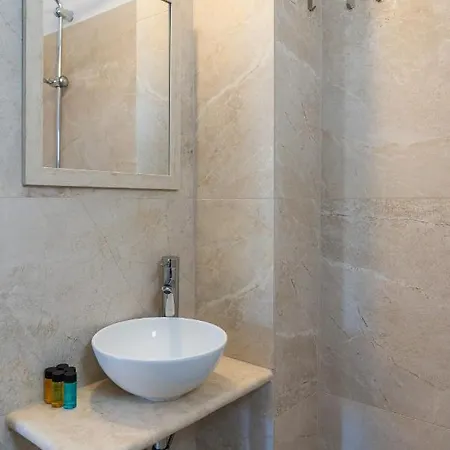 Eleftheria Апартаменты *