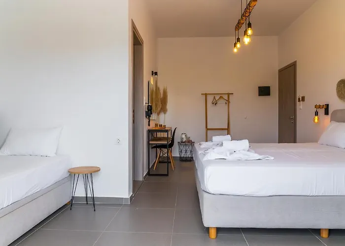 Eleftheria אנטיפארוס